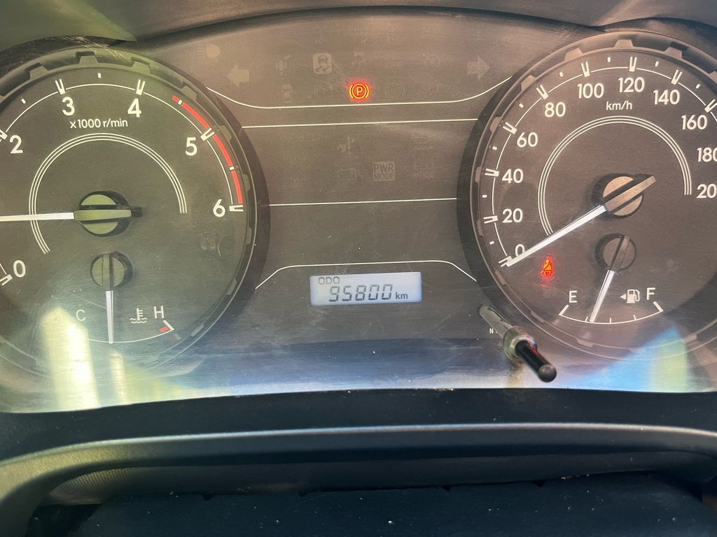 TOYOTA HILUX DX 4X4 2020